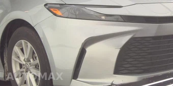 2025 Toyota Camry LE - miniatura 26