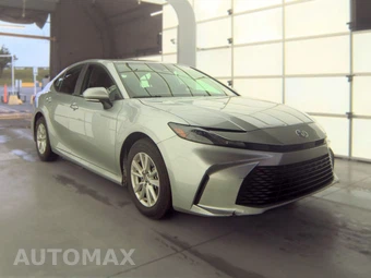 2025 Toyota Camry LE - miniatura 4