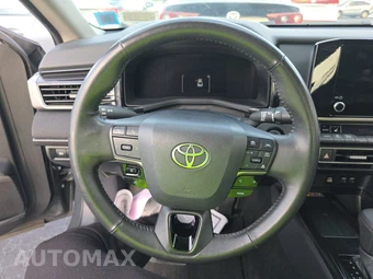 2025 Toyota Camry LE - miniatura 16