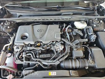 2025 Toyota Camry LE - miniatura 16