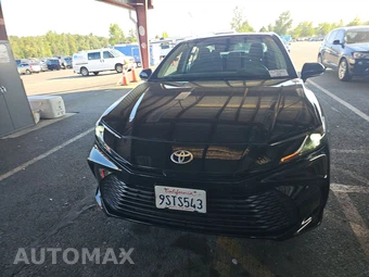 2025 Toyota Camry LE - miniatura 2