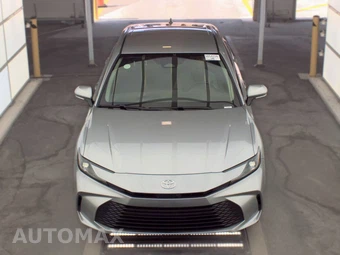 2025 Toyota Camry LE - miniatura 2