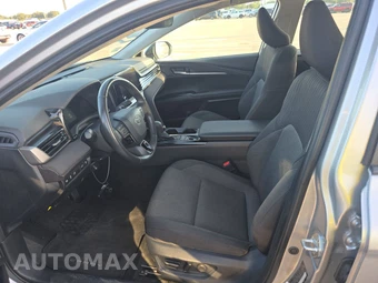 2025 Toyota Camry LE - miniatura 13