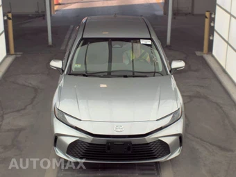 2025 Toyota Camry LE - miniatura 2