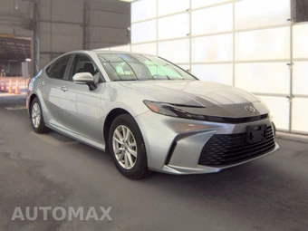 2025 Toyota Camry LE - miniatura 4