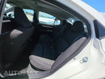 2025 Toyota Camry LE - miniatura 19