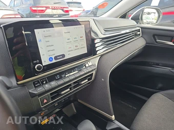 2025 Toyota Camry LE - miniatura 17