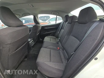 2025 Toyota Camry LE - miniatura 19