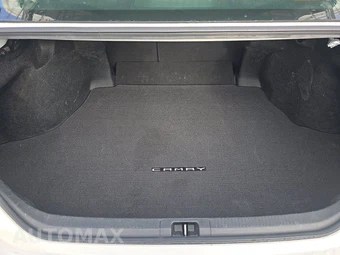 2025 Toyota Camry LE - miniatura 23