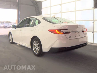 2025 Toyota Camry LE - miniatura 8