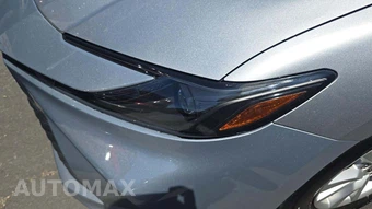 2025 Toyota Camry LE - miniatura 19