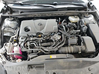 2025 Toyota Camry LE – miniatura 16