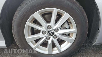 2025 Toyota Camry LE – miniatura 29