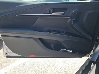 2025 Toyota Camry LE - miniatura 15