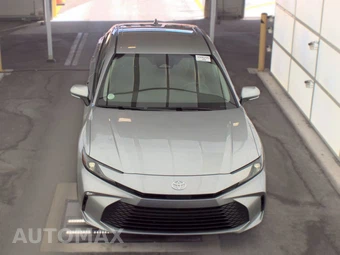 2025 Toyota Camry LE - miniatura 2