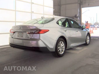 2025 Toyota Camry LE - miniatura 5