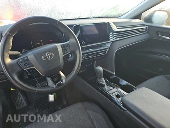 2025 Toyota Camry LE - miniatura 11