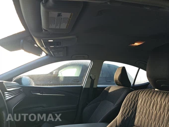 2025 Toyota Camry LE - miniatura 14