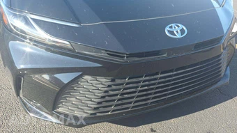 2025 Toyota Camry LE - miniatura 19