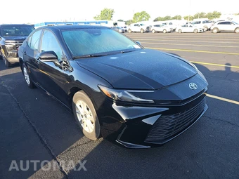 2025 Toyota Camry LE - miniatura 3