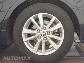 2025 Toyota Camry LE - miniatura 12