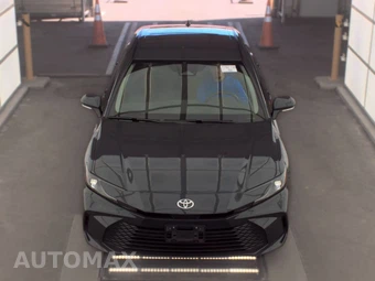 2025 Toyota Camry LE - miniatura 2