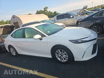 2025 Toyota Camry LE - miniatura 3