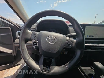 2025 Toyota Camry LE - miniatura 16