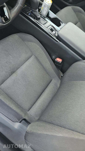 2025 Toyota Camry LE - miniatura 36