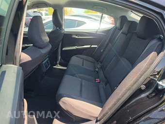 2025 Toyota Camry LE - miniatura 13