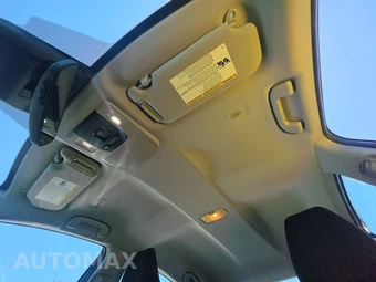 2025 Toyota Camry LE - miniatura 14