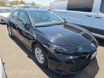 2025 Toyota Camry LE - miniatura 3