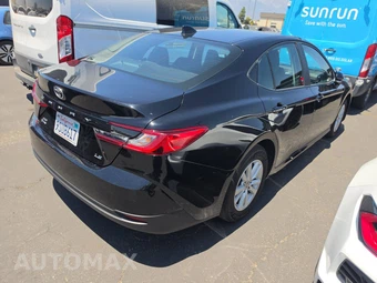 2025 Toyota Camry LE - miniatura 4