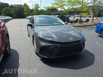 2025 Toyota Camry LE - miniatura 4