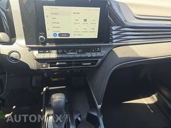 2025 Toyota Camry LE - miniatura 11