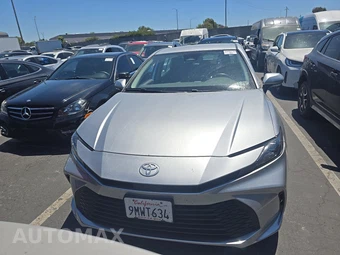 2025 Toyota Camry LE - miniatura 2