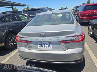 2025 Toyota Camry LE - miniatura 5