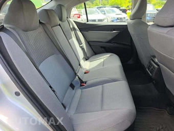2025 Toyota Camry LE – miniatura 13