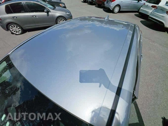 2025 Toyota Camry LE – miniatura 9