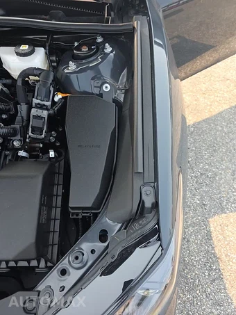 2025 Toyota Camry LE - miniatura 27