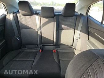 2025 Toyota Camry LE - miniatura 13