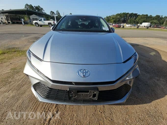 2025 Toyota Camry LE - miniatura 2