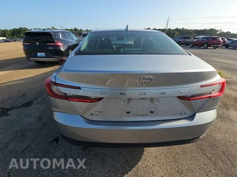 2025 Toyota Camry LE - miniatura 5