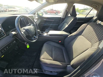2025 Toyota Camry LE - miniatura 7