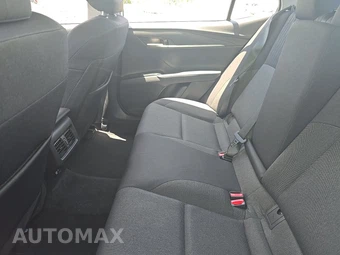 2025 Toyota Camry LE - miniatura 13