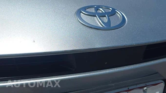2025 Toyota Camry LE - miniatura 18