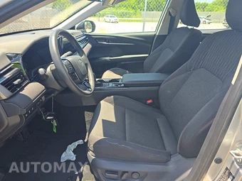 2025 Toyota Camry LE - miniatura 7