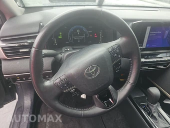 2025 Toyota Camry LE - miniatura 16