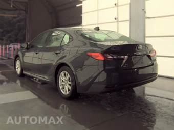 2025 Toyota Camry LE - miniatura 8