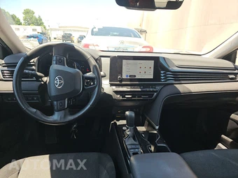 2025 Toyota Camry LE - miniatura 17